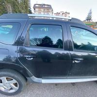 PORTA POSTERIORE DESTRA DACIA DUSTER HS 2012