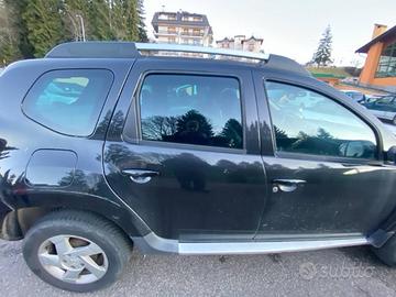 PORTA POSTERIORE DESTRA DACIA DUSTER HS 2012