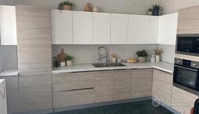 Cucina moderna angolare
