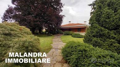 Villa di 397 m² con 5 locali e box auto doppio a B