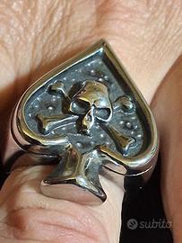 anello acciaio con teschio 