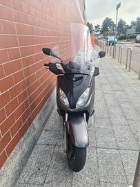 Scooter xmax 250 euro 2