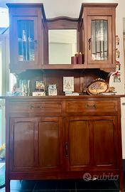 Credenza in legno con parti in vetro , vintage