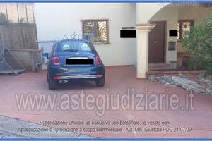 Box/Posto auto Enna [A4339907]