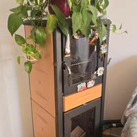stufa a legna con forno con pareti in ceramica