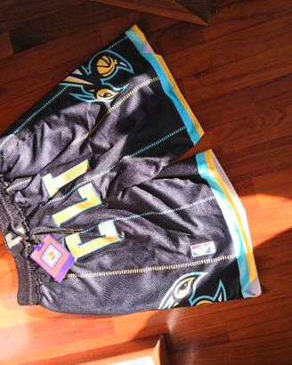 pantaloni da basket taglia M