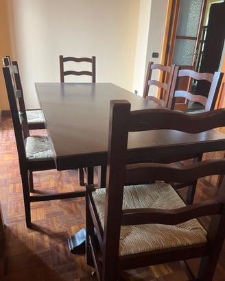 Tavolo legno con sedie