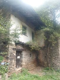 Rustici da ristrutturare Paesana