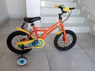 Bicicletta misura 14'' con telaio in acciaio e sta