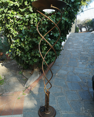 Lampada a piantana