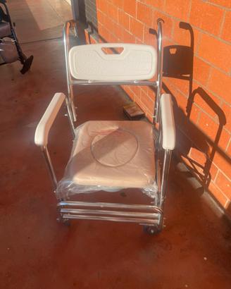 Sedia comoda da doccia e WC con ruote