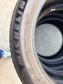 Gomme auto estive 225-50 R18 Michelin Primacy 4