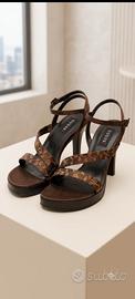 Splendidi sandali Guess originali e buovi