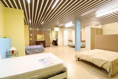 NEGOZIO A MONTEROTONDO