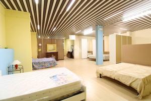 NEGOZIO A MONTEROTONDO