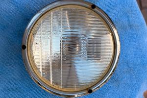 Fanale anteriore originale CEV 213 con difetto