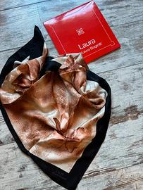 Foulard in pura seta vintage di Laura Biagiotti