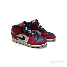 Jordan 1 Mid Chicago Toe