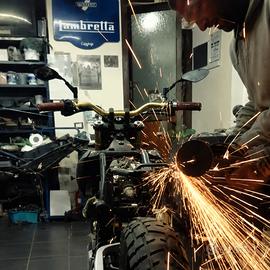 Meccanico Moto e Scooter con 20 anni di esperienza