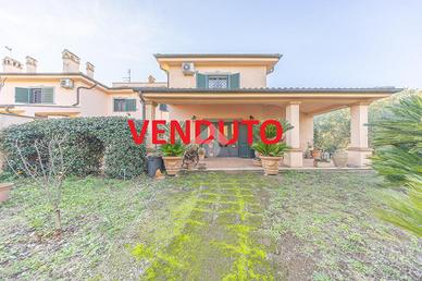 PORZIONE DI BIFAMILIARE A ROMA