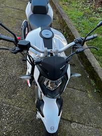 Benelli BN 125 – 2019 – 6.680 km Tenuta benissimo
