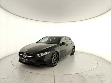 MERCEDES-BENZ A 180 d Premium Night edition auto