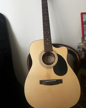 Chitarra acustica 
