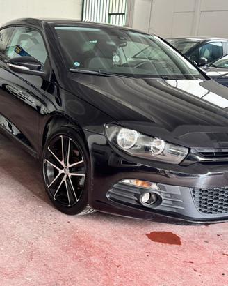Volkswagen Scirocco 2.0 TDI 140CV DPF DSG