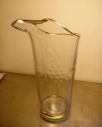 Caraffa vintage vetro inciso bordo oro.