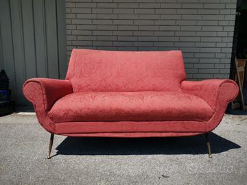 divanetto poltrone vintage