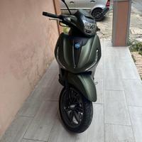 Piaggio Beverly 300 - 2023