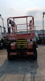 Piattaforma aerea Verticale diesel con stabilizzat