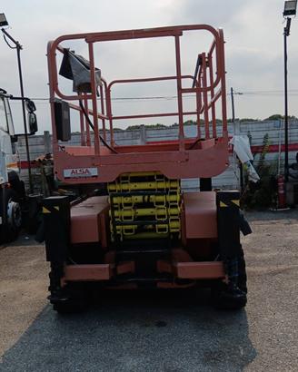 Piattaforma aerea Verticale diesel con stabilizzat
