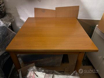 Tavolo in ciliegio quadrato - ribaltabile