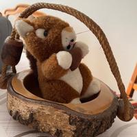 Oggetto decorativo in legno con scoiattolo