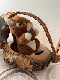 Oggetto decorativo in legno con scoiattolo