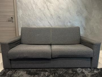 Divano letto matrimoniale