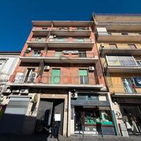 Appartamento Ristrutturato In Condominio Zona Cent