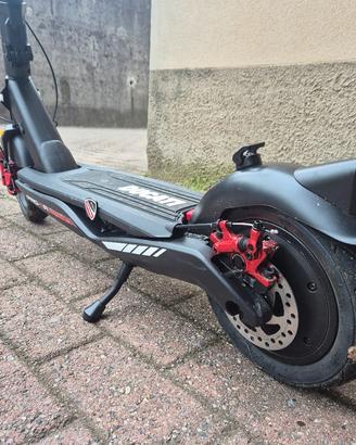 monopattino Ducati pro 3 R 