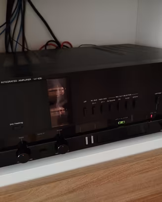 amplificatore Luxman  LV 105  