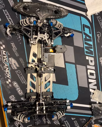 Genius 1/8 rally game rc