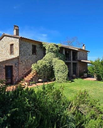 Casale a Castel Viscardo