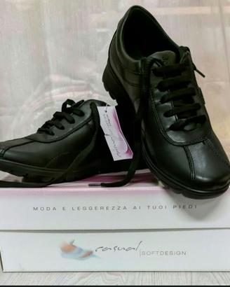 Sneaker scarpe donna similpelle nere nuove