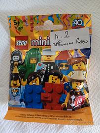 minifigure lego serie 18  red brick suit guy