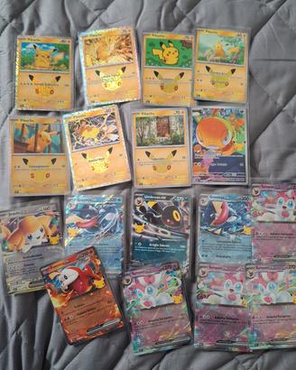 lotto 16 carte Pokémon 30th 