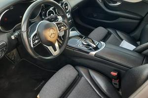 Mercedes station wagon  220 d 4 matic