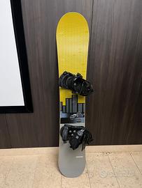 SNOWBOARD BURTON