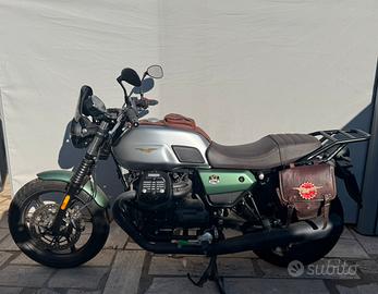 Moto Guzzi v7 centenario