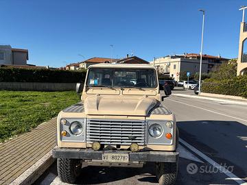 LAND ROVER DEFENDER Usata