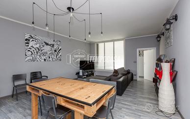 TRILOCALE , PIAZZA DEL POPOLO 40 , SAVIGLIANO!!!